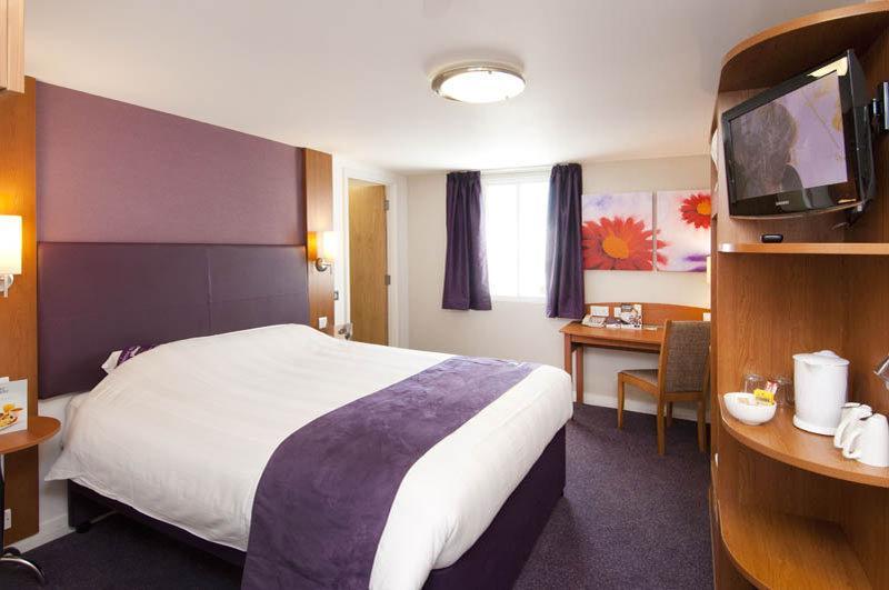 Premier Inn Birmingham Oldbury オールドベリー エクステリア 写真