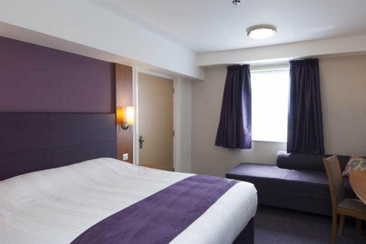 Premier Inn Birmingham Oldbury オールドベリー エクステリア 写真